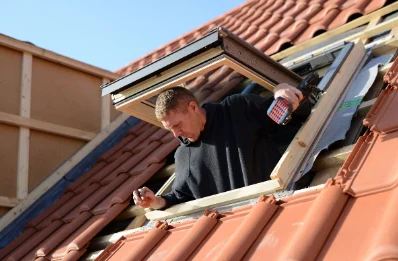 Pose de fenêtres de toit Velux à Oroux